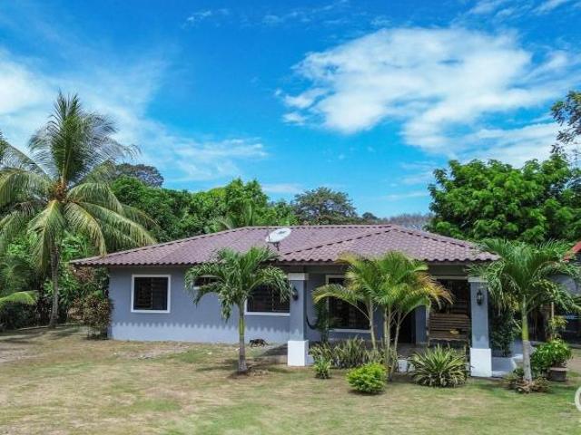 Precio Reducido! Amplia Propiedad y GuestHouse en Guarumal, Alanje
