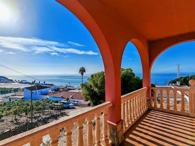 Casa en venta en Vélez-málaga, Lagos