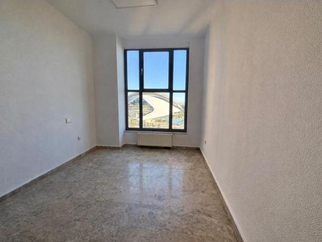 Piso en alquiler en Valencia De Las Torres, España