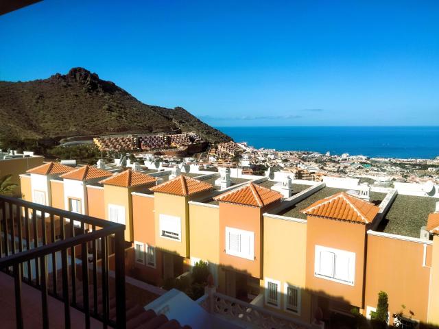 Casa en venta en Los Olivos, Adeje