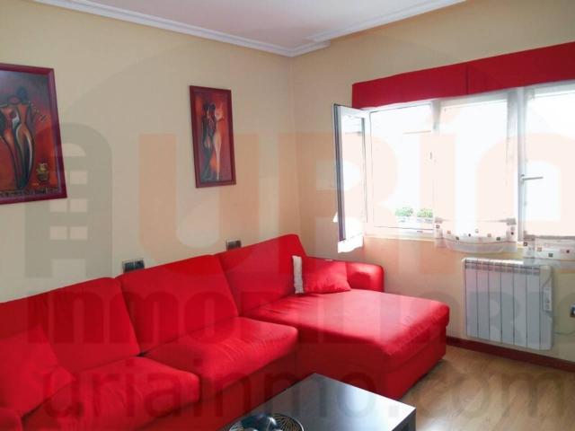Piso en venta en El Milán, Oviedo