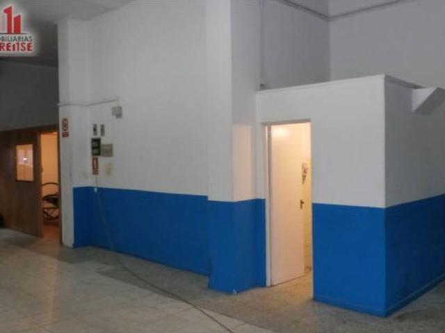 Local Comercial en venta en O Vinteún, Ourense