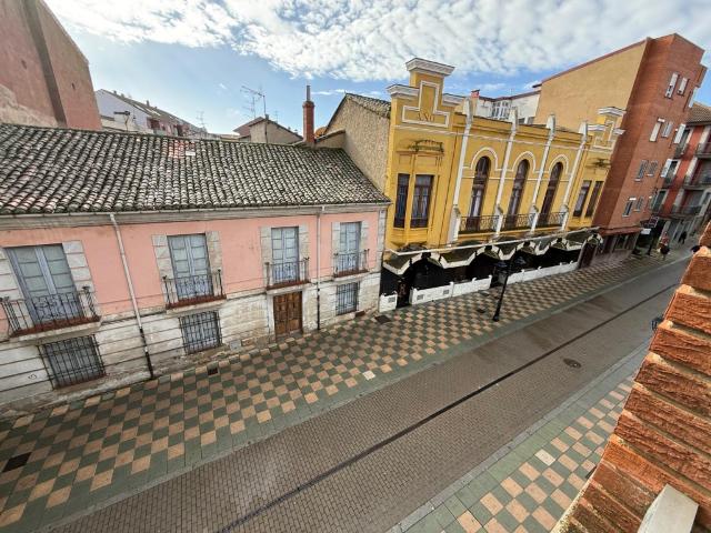 Piso en venta en Valencia De Don Juan, Castilla y León