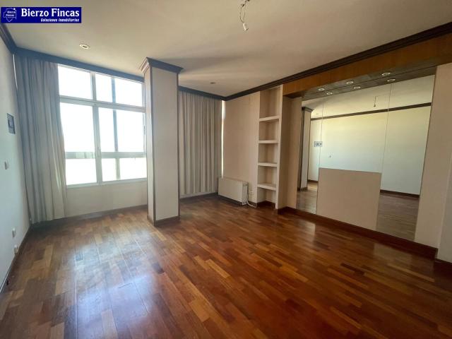 Piso en alquiler en Eras de Renueva, León