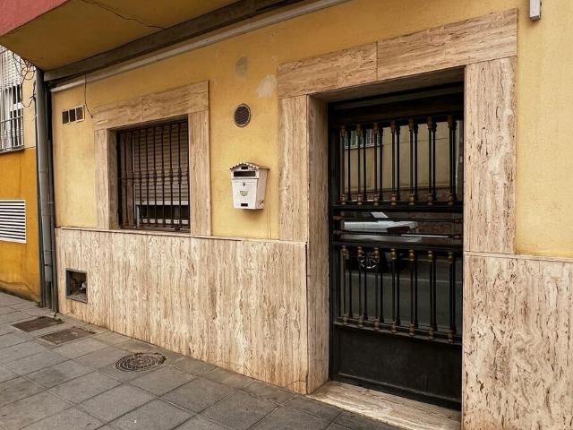 Piso en venta en San Luis, Almería