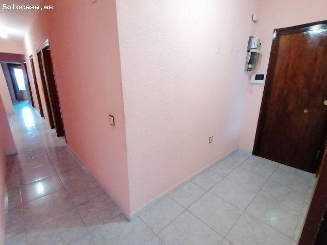 Piso en venta en Cánovas, Cáceres