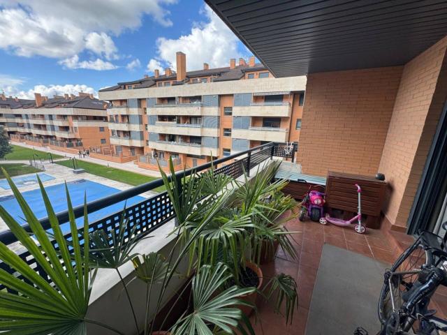 Piso en venta en Valdeluz, Yebes