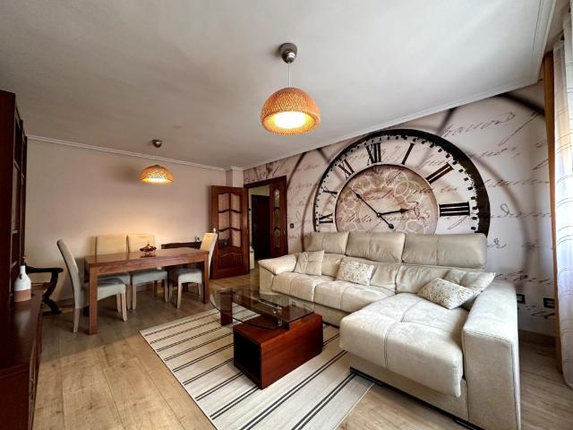 Apartamento en venta en Armunia, León