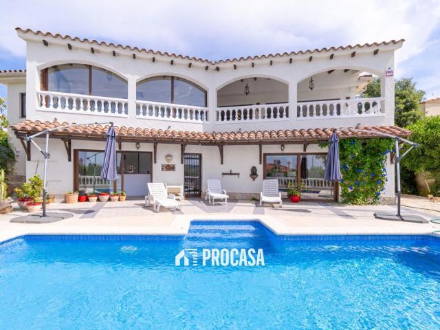 Casa en venta en el Mas Fumats, Alt Empordà