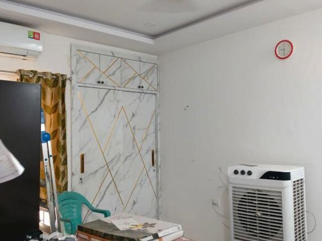 House for sale in Madya