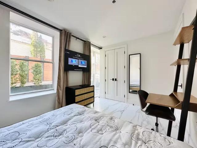 Room for rent in Arverne, New York