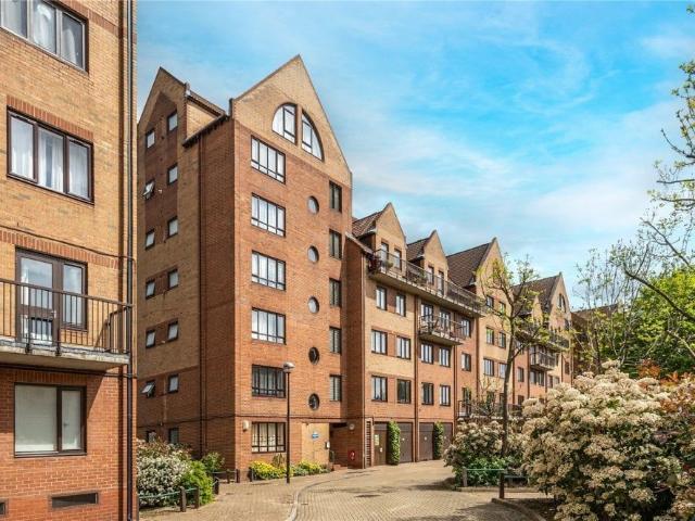 Apartment for rent in London Yard, Isle Of Dogs
