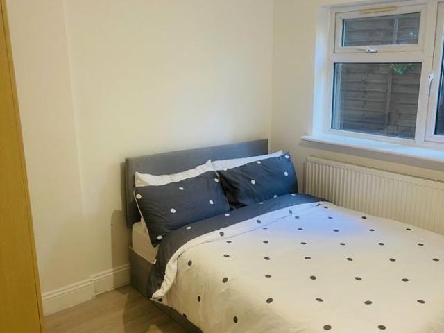 House for rent in London Borough of Hounslow, Spring Grove