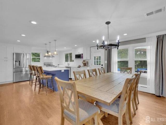 House for sale in Hillsborough