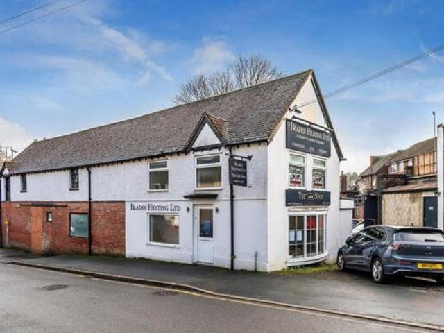House for sale in Oxted, Hillview