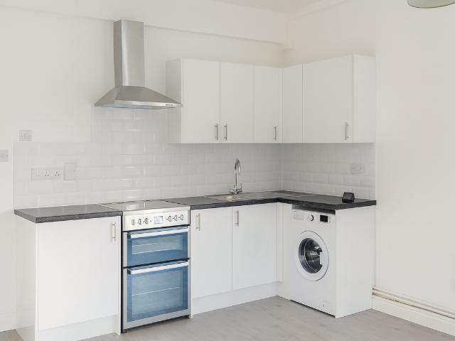 Apartment for rent in Oxted, Hillview