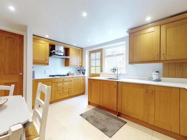 Apartment for rent in London Borough of Richmond upon Thames, Greater London