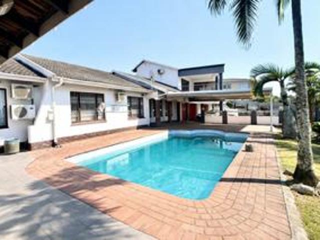 House for sale in Chatsworth, Kwazulu-natal