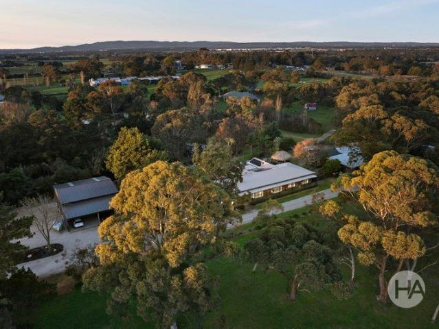 Cottage for sale in Camerons Creek, Victoria