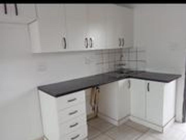 Apartment for rent in Katlehong, City of Ekurhuleni Metropolitan Municipality