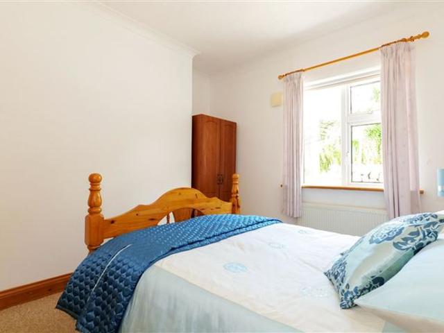 Detached House for sale in Ballynahown, Connacht