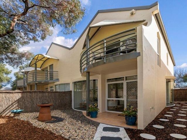Townhouse for sale in Horseshoe Creek, South Australia