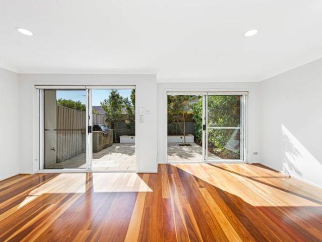 Townhouse for rent in Sydney, New South Wales