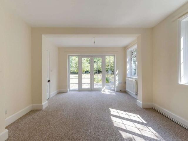 House for rent in Sunningdale