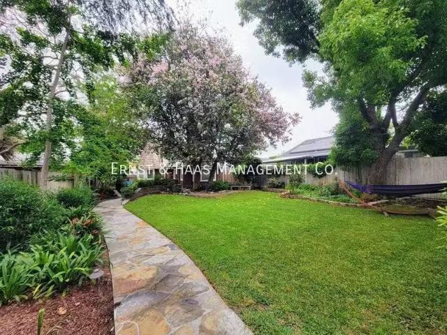 House for rent in Signal Hill House for rent in Signal Hill