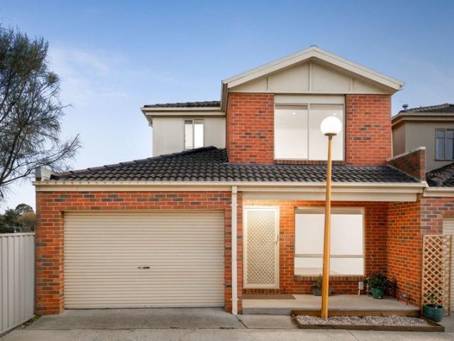 Townhouse for sale in Camerons Creek, Victoria