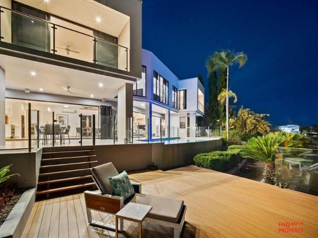 House for sale in Kewarra Beach, Queensland