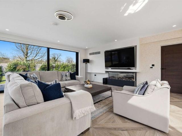 House for rent in Fulshaw Park, Wilmslow