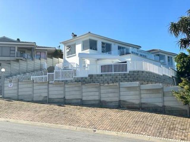 House for sale in Groot Brak Rivier, Western Cape