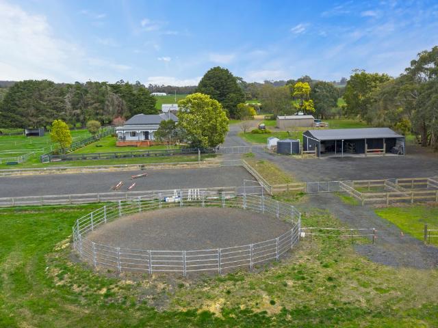 House for sale in Ross Creek, Victoria