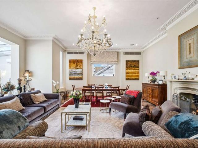 House for rent in Mortlake, Greater London