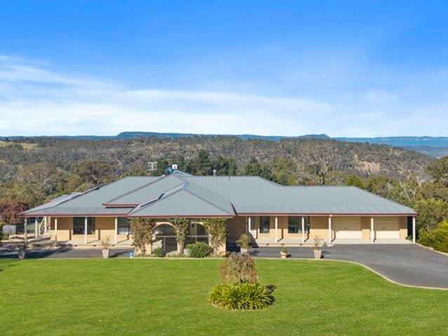 Cottage for sale in South Bowenfels, New South Wales