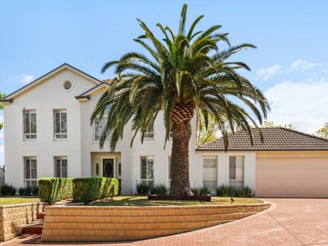 House for sale in Hillside 2000, Melbourne