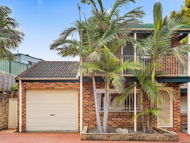 Townhouse for sale in Flinders, Shellharbour City Council