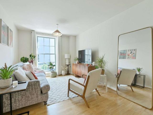 Apartment for rent in Hotwells, Feckenham