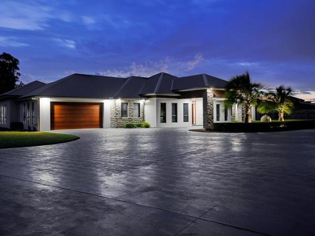 Cottage for sale in Sydney, New South Wales