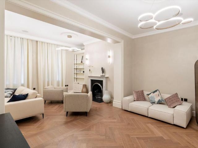 House for rent in St. James's, Greater London