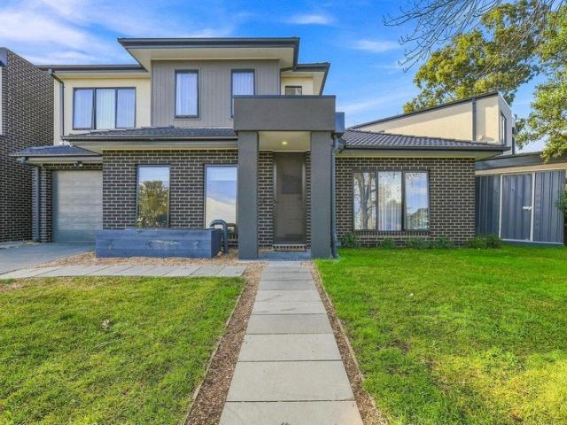 Townhouse for sale in Camerons Creek, Victoria