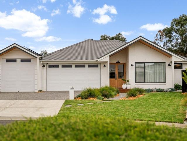 House for sale in Cowes, Victoria