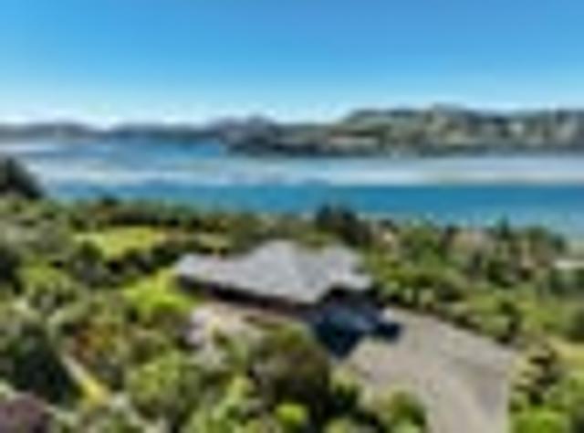 House for sale in Otakou