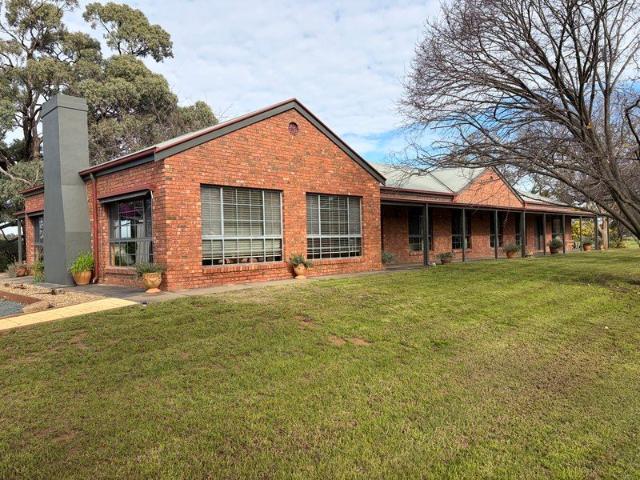Cottage for sale in Echuca Village, Victoria