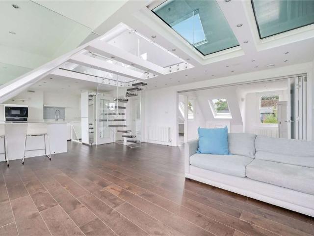 Apartment for rent in Wapping, Greater London