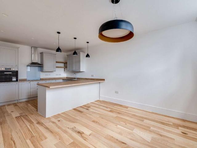 Apartment for rent in Fulshaw Park, Wilmslow