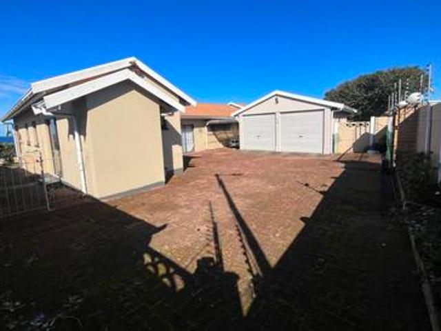 House for sale in Ugu District Municipality, Kwazulu-natal