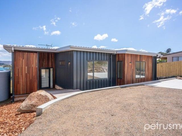 House for sale in Primrose Sands, Tasmania