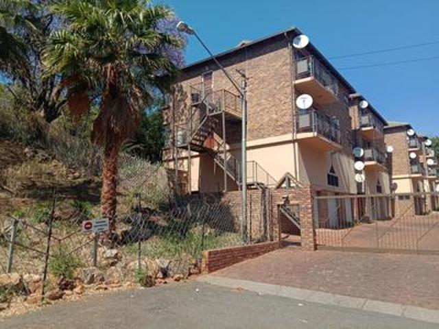 Townhouse for sale in Waterkloof, Gauteng